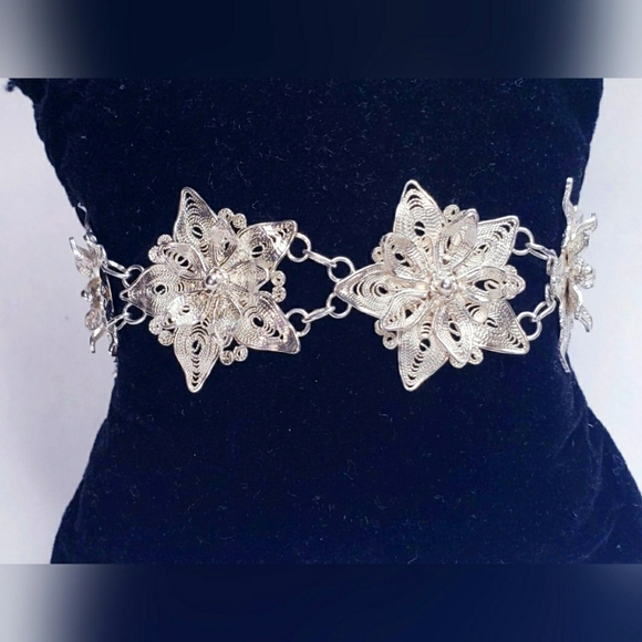 Floral Style Filigree Sterling Silver Bracelet 8" Long. - Picture 2 of 6